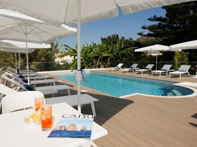 Hotel Bussola — 800 m away from Blue Grotto Capri
