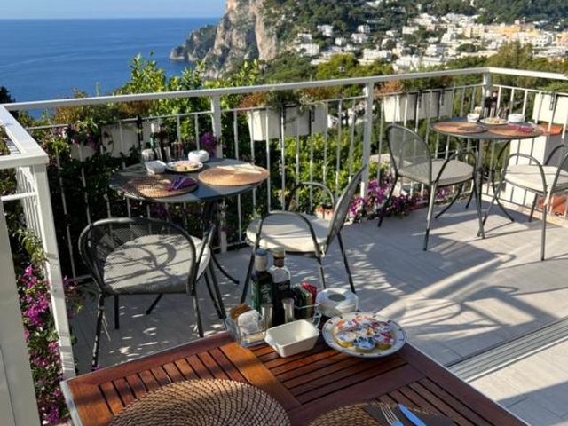 La Reginella Capri — 700 m away from Gardens of Augustus Capri