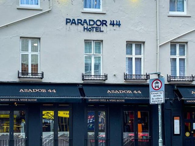Parador 44 — 150 m away from Principality Stadium