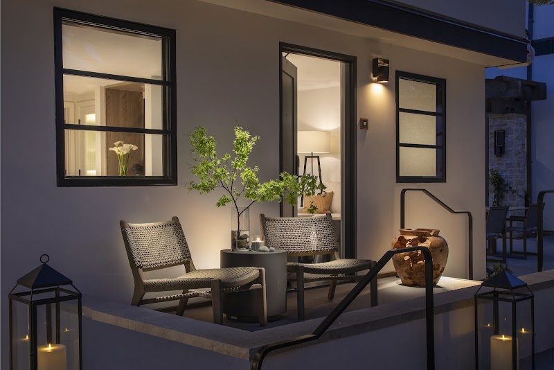 Stilwell Hotel — Carmel Village (Downtown)