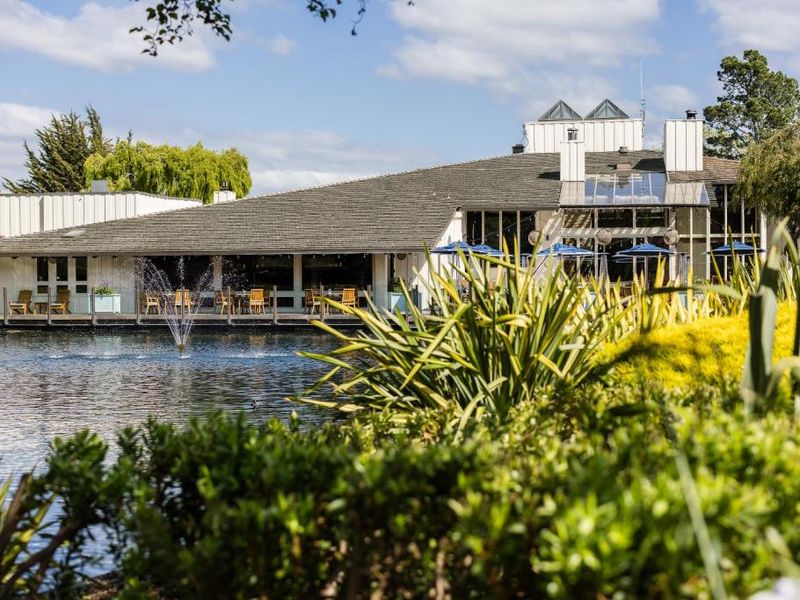 Best Hotels in Carmel-by-the-Sea for Christmas