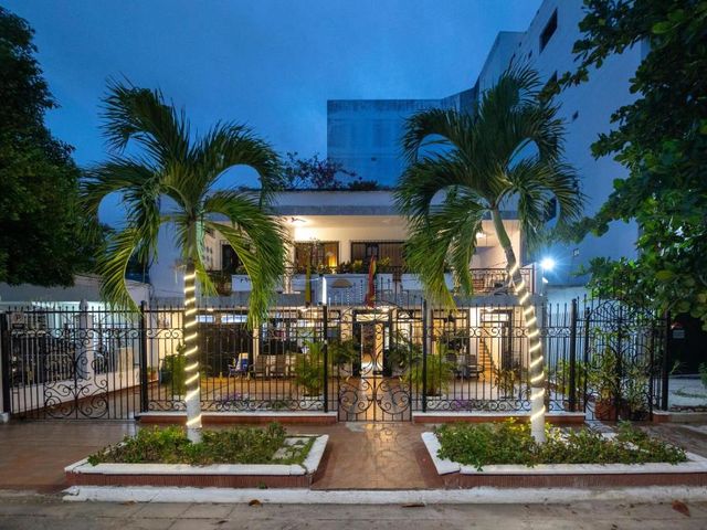 Hotel Boutique Casa Pere — 700 m from the airport