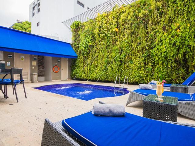 Varanasi Hotel Boutique Aeropuerto — 700 m from the airport