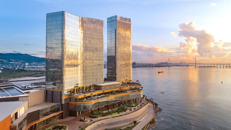 Fili Hotel at NUSTAR Cebu — South Road Properties / NUSTAR complex