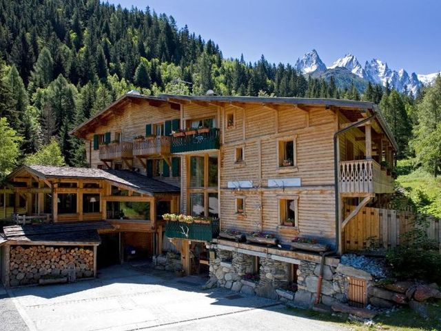 Hôtel Le Jeu de Paume — 4.9 km away from Mer de Glace Glacier Chamonix