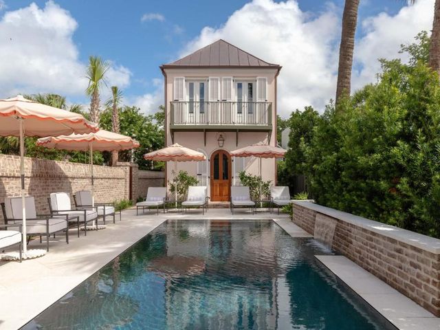 86 Cannon Charleston - Adults Only — 800 m away from Medical University of South Carolina