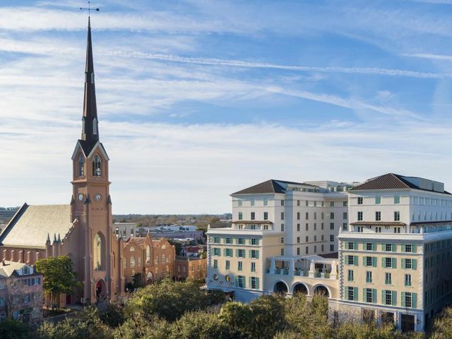 Hotel Bennett Charleston — 350 m away from College of Charleston