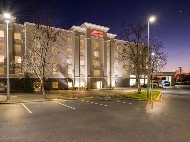 Hampton Inn & Suites Charlotte-Airport — 2.7 km from the airport