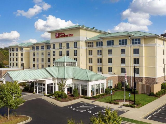Hilton Garden Inn Charlotte Airport — 2.9 km from the airport