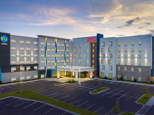 Tru By Hilton Charlotte Airport Lake Pointe — 3.3 km from the airport