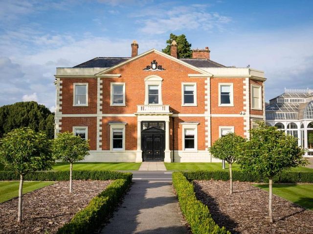 DoubleTree by Hilton Chester — 3.2 km away from Chester Zoo