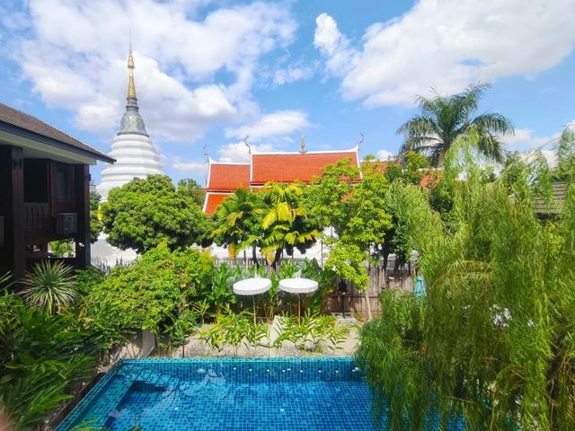 Arun Rawee — 350 m away from Old City Moat