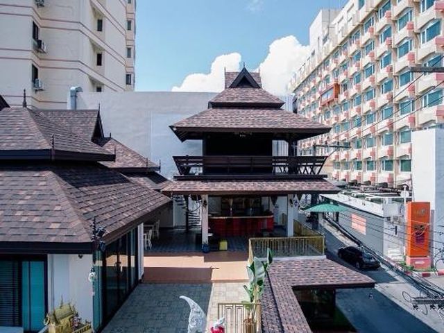 De Thaphae Chiangmai — 150 m away from Night Bazaar Chiang Mai