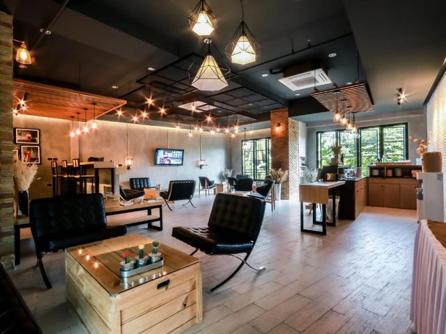 Get Zleep Premium Budget Hotel — 1.1 km away from Chiang Mai University