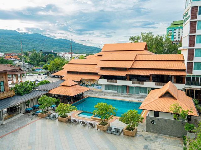 Khum Phucome Hotel — 1.1 km away from Chiang Mai University