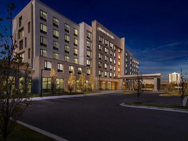 Hampton Inn & Suites Chicago Medical District Uic — 900 m away from United Center
