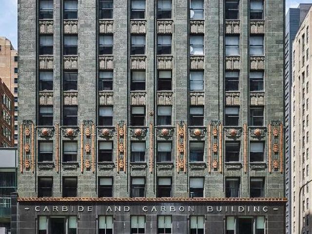 Pendry Chicago — 400 m away from Millennium Park