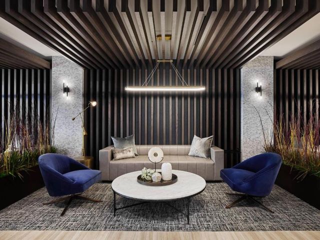 SpringHill Suites by Marriott Chicago Chinatown — 1.6 km away from Microsoft Ignite