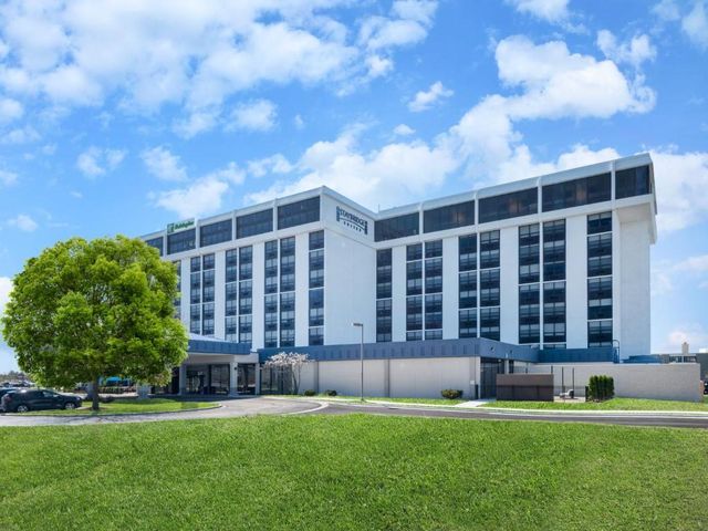 Staybridge Suites Chicago O'Hare - Rosemont by IHG — 2.9 km from the airport