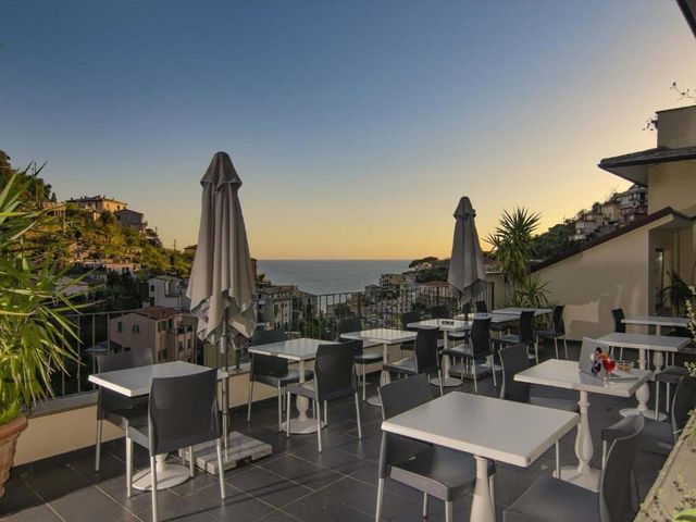 Hotel Villa Argentina — 300 m away from Riomaggiore Village