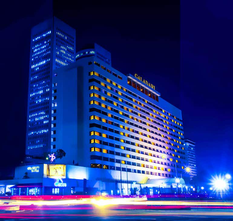 Galadari Hotel — Fort