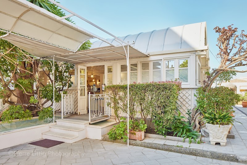 Bella Venezia Hotel — Corfu Old Town