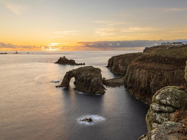 The Land's End Hotel — 5 km away from Porthcurno Beach Cornwall