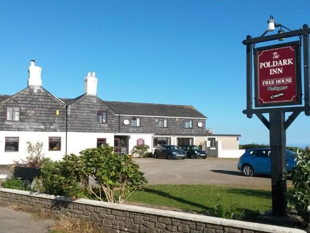The Poldark Inn — 5 km away from Tintagel Castle Cornwall