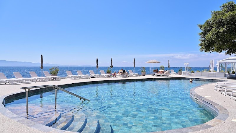 Hotel Restaurant Dolce Vita — Calvi