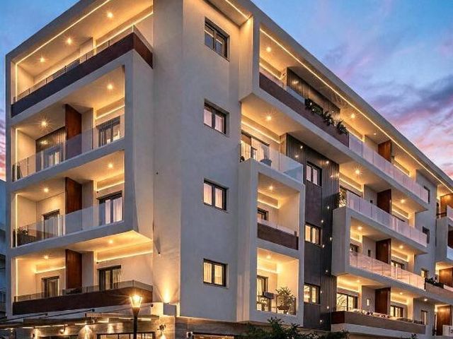 Nesean Plaza Hotel — 5.1 km away from Knossos Palace Crete