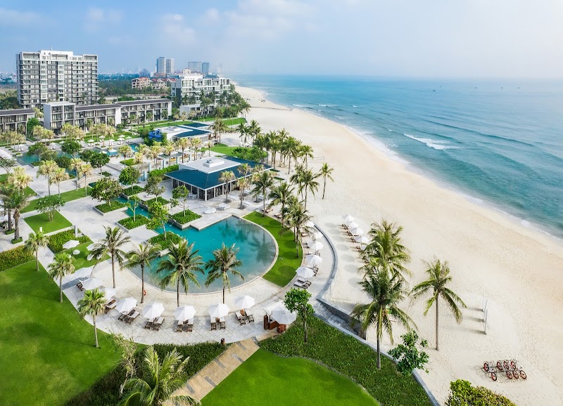 Hyatt Regency Danang Resort & Spa — Non Nuoc Beach / Ngu Hanh Son