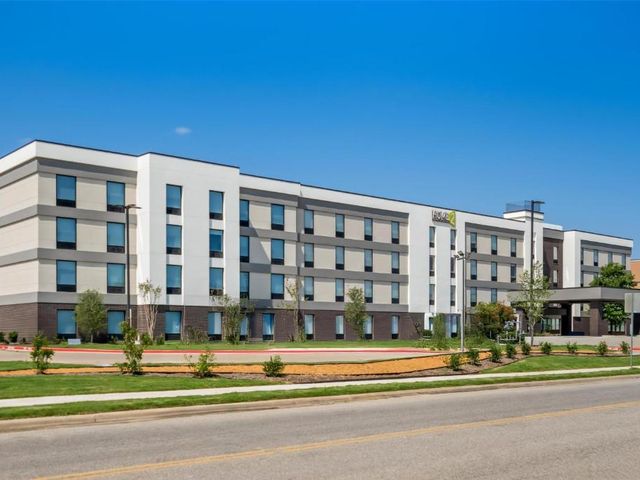Home2 Suites by Hilton Irving/DFW Airport North — 3.3 km from the airport