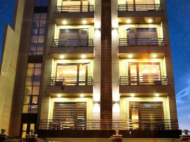 Hotel HC Grand near Indraprastha Apollo Hospital — 900 m away from Apollo Hospitals Delhi