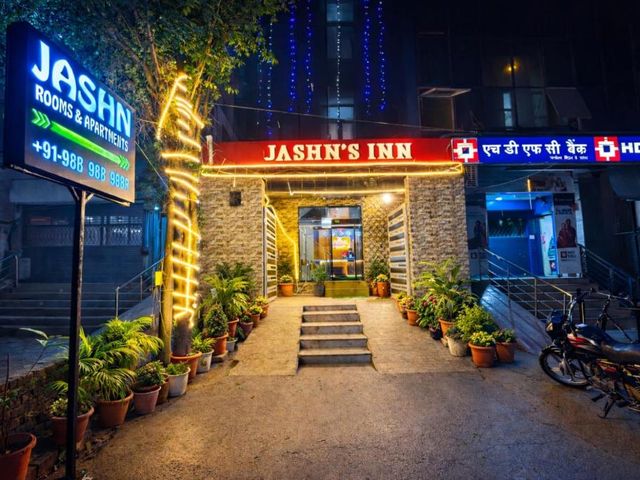 HOTEL JASHN INN Near Apollo Hospital — 1 km away from Apollo Hospitals Delhi