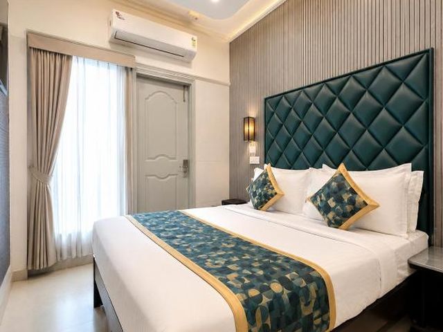 Hotel Satwah 29 Just Near Nizamuddin Railway Station And India Gate — 1.3 km away from Jawaharlal Nehru Stadium