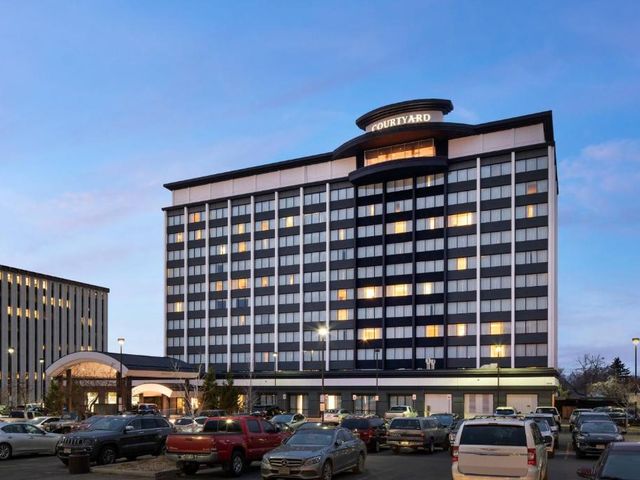 Courtyard by Marriott Denver Cherry Creek — 2.2 km away from University of Denver