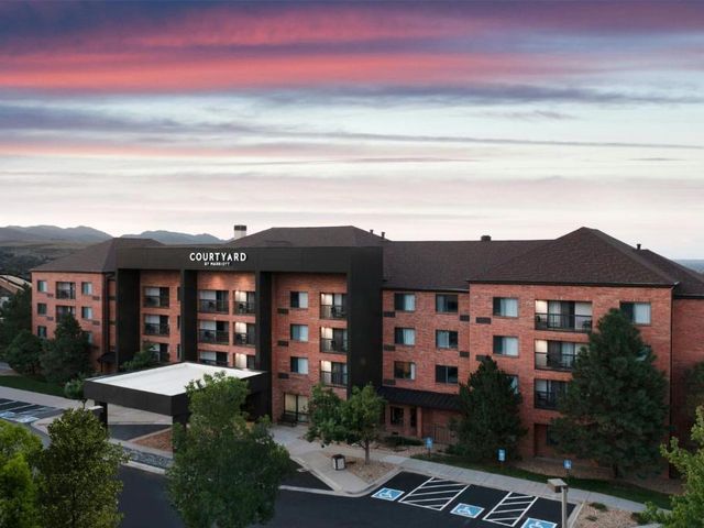 Courtyard by Marriott Denver Golden/Red Rocks — 7.4 km away from Red Rocks Amphitheatre