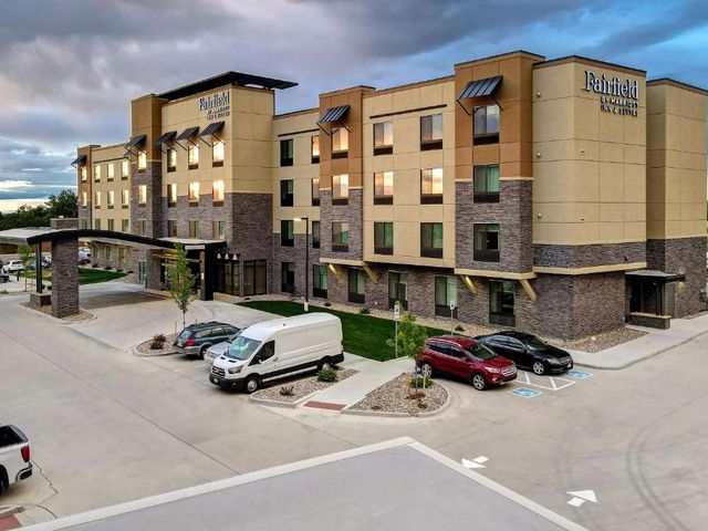 Fairfield by Marriott Inn & Suites Denver Southwest, Littleton — 7.5 km away from Red Rocks Amphitheatre