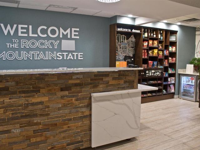 Hampton Inn & Suites Denver-Speer Boulevard — 1.2 km away from Ball Arena