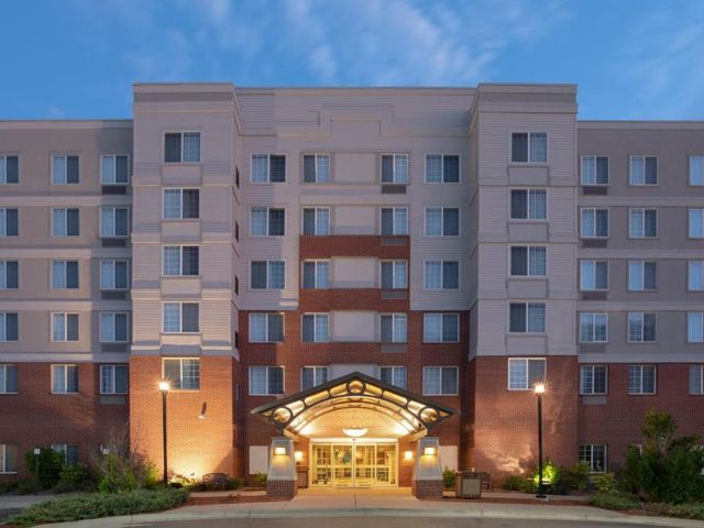 Staybridge Suites Denver International Airport by IHG — 8.9 km from the airport