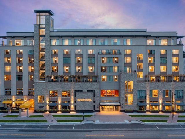 The Benson Hotel & Faculty Club — 700 m away from UCHealth University of Colorado Hospital