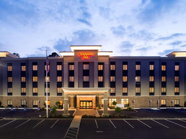 Hampton Inn Gulf Shores — 2.4 km away from Hangout Music Festival