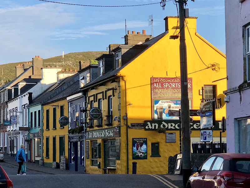 Dingle Benners Hotel — Main Street