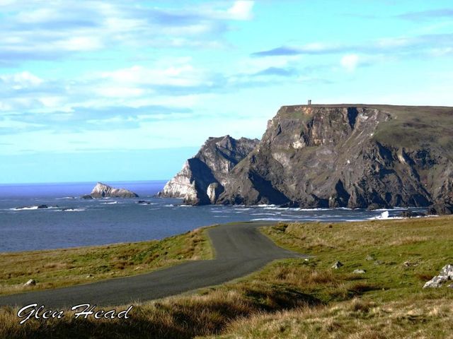 John Eoinìn's Bar and accommodation — 8.3 km away from Slieve League Cliffs Donegal
