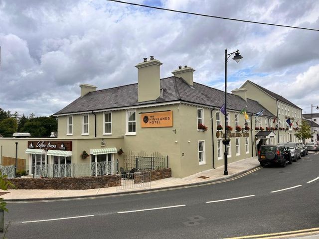 The Highlands Hotel — 19.2 km away from Donegal Town