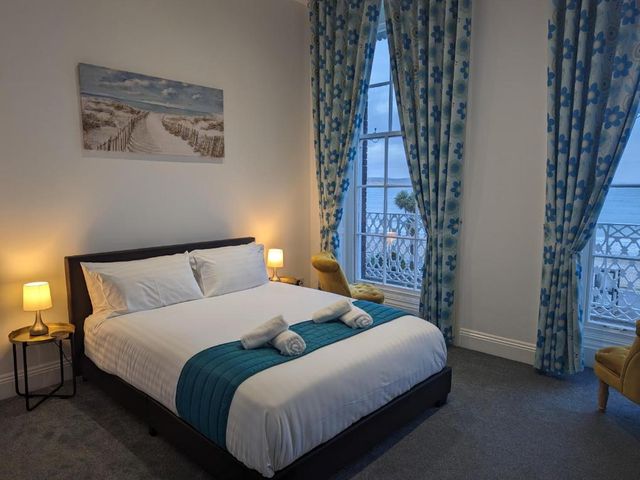 Acqua Beach Weymouth — 4.7 km away from Chesil Beach Dorset