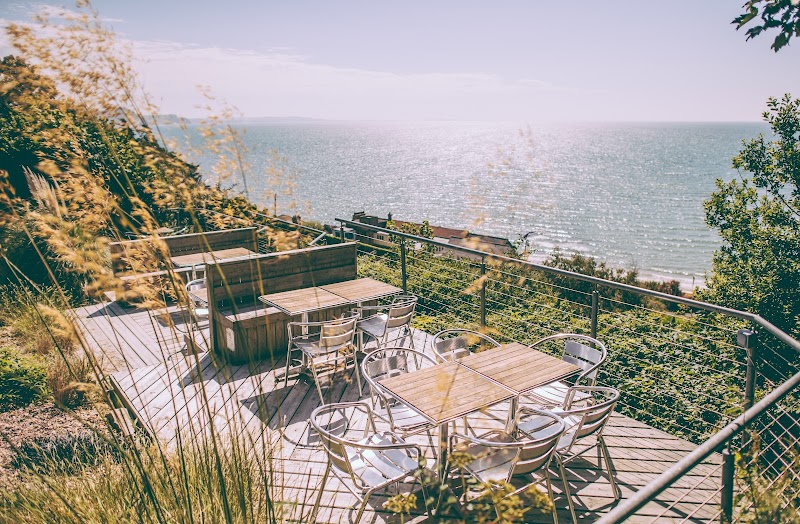 Alexandra Hotel and Restaurant — Pound Street