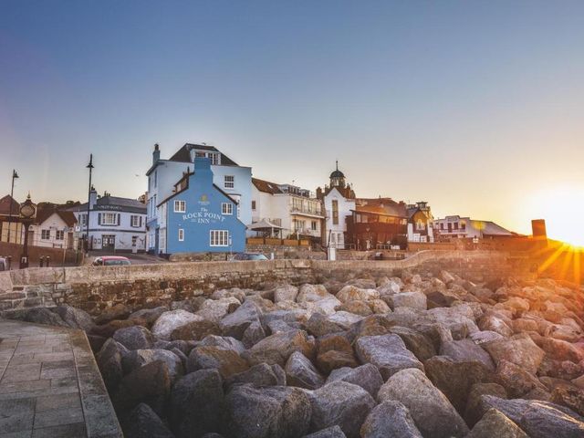 Rock Point Inn — 4.5 km away from Jurassic Coast Dorset