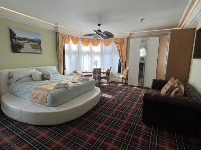 The Somerset House Hotel Weymouth — 4.6 km away from Chesil Beach Dorset