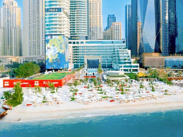 FIVE LUXE — 800 m away from Dubai Marina